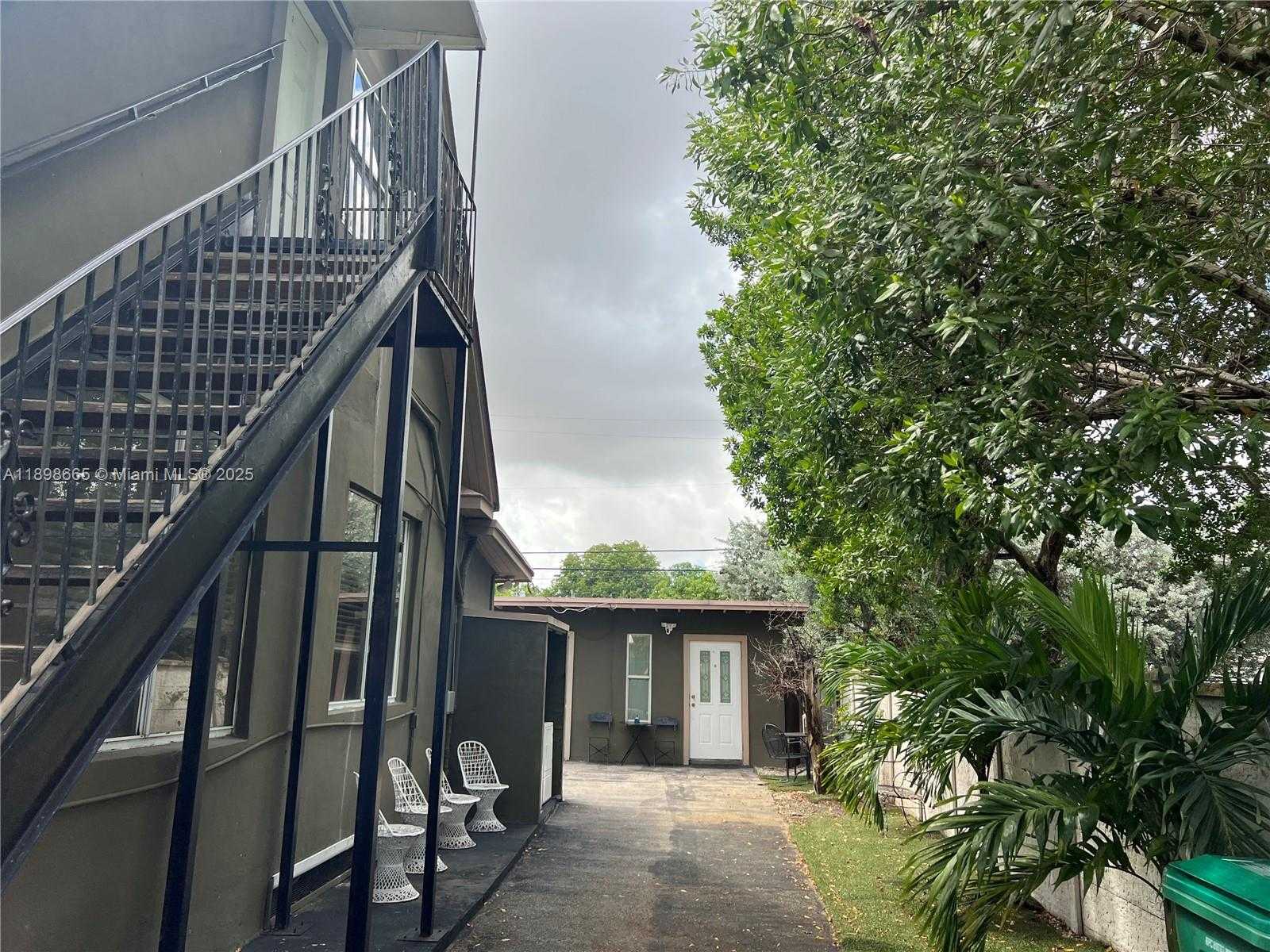 Small Image of 842 SOUTH WEST 12TH AVE #7, Miami Number 6