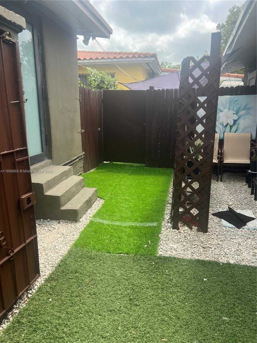 Small Image of 842 SOUTH WEST 12TH AVE #7, Miami Number 9