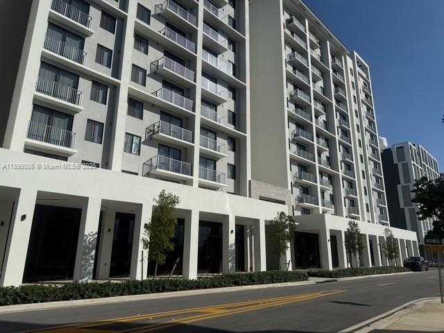 Small Image of 18412 HOMESTEAD AVE #1, Miami Number 3