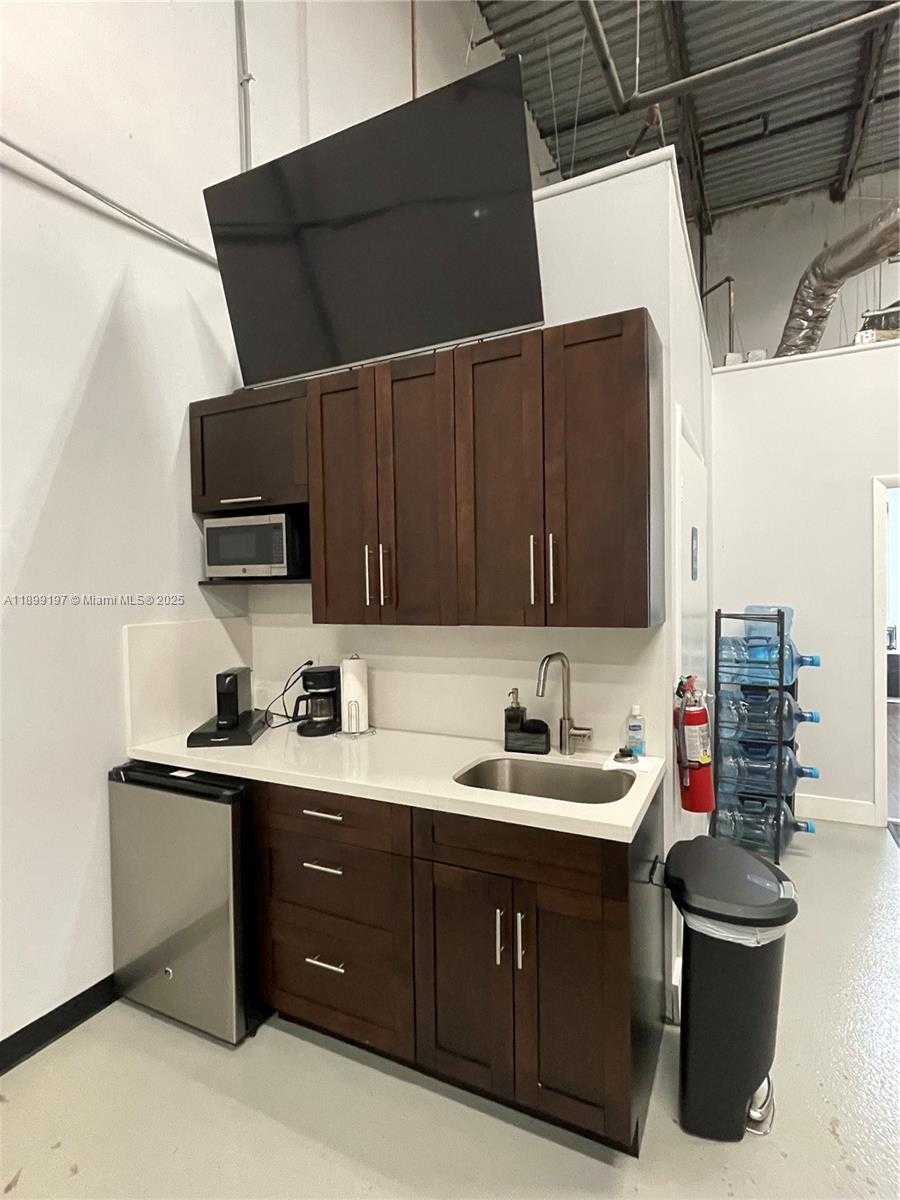 Small Image of 2950 GLADES CIR #9, Weston Number 11
