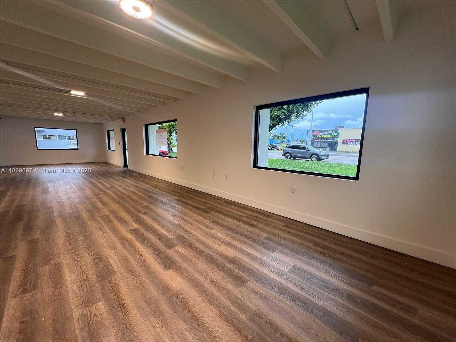 Small Image of 4301 NORTH WEST 72ND AVE, Miami Number 2