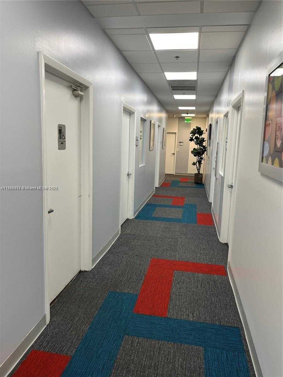 Small Image of 18191 NORTH WEST 68TH AVE, Miami Number 3