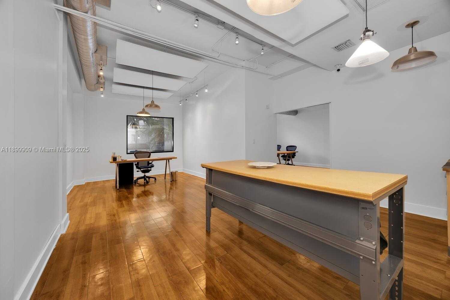 Small Image of 2334 PONCE DE LEON BLVD #220, Coral Gables Number 17