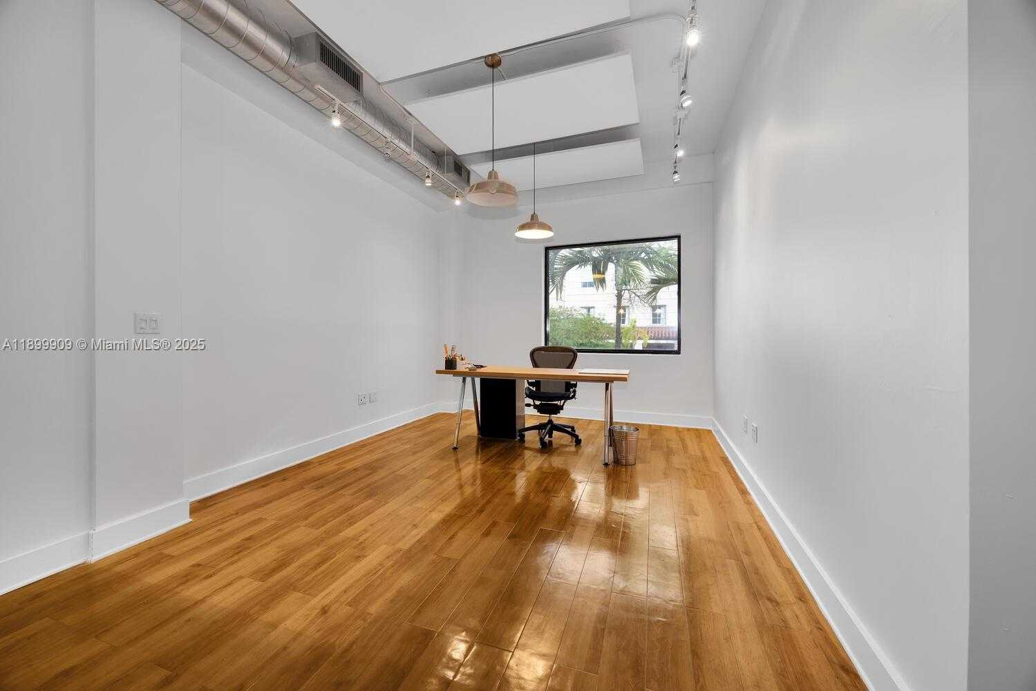 Small Image of 2334 PONCE DE LEON BLVD #220, Coral Gables Number 18