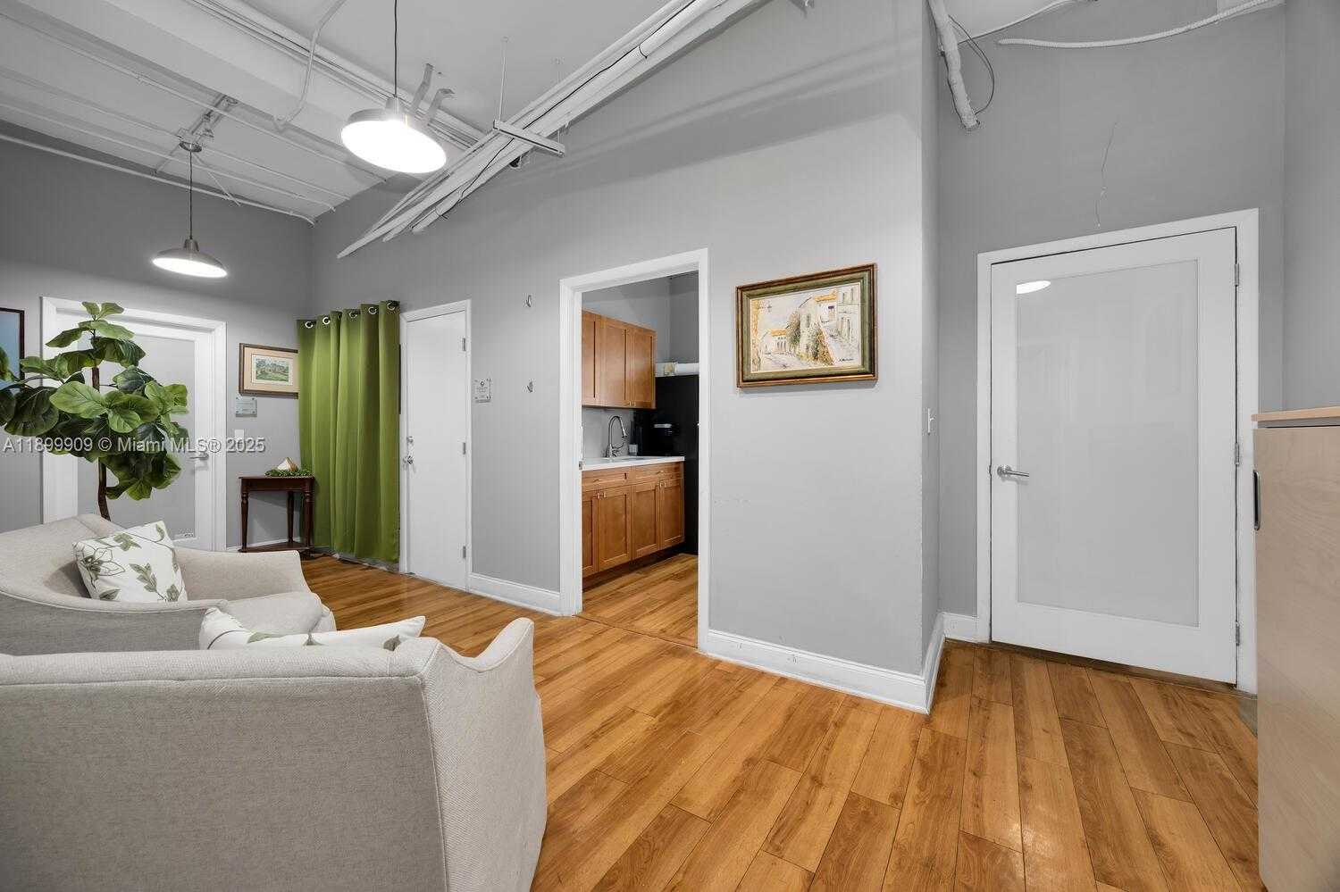 Small Image of 2334 PONCE DE LEON BLVD #220, Coral Gables Number 6