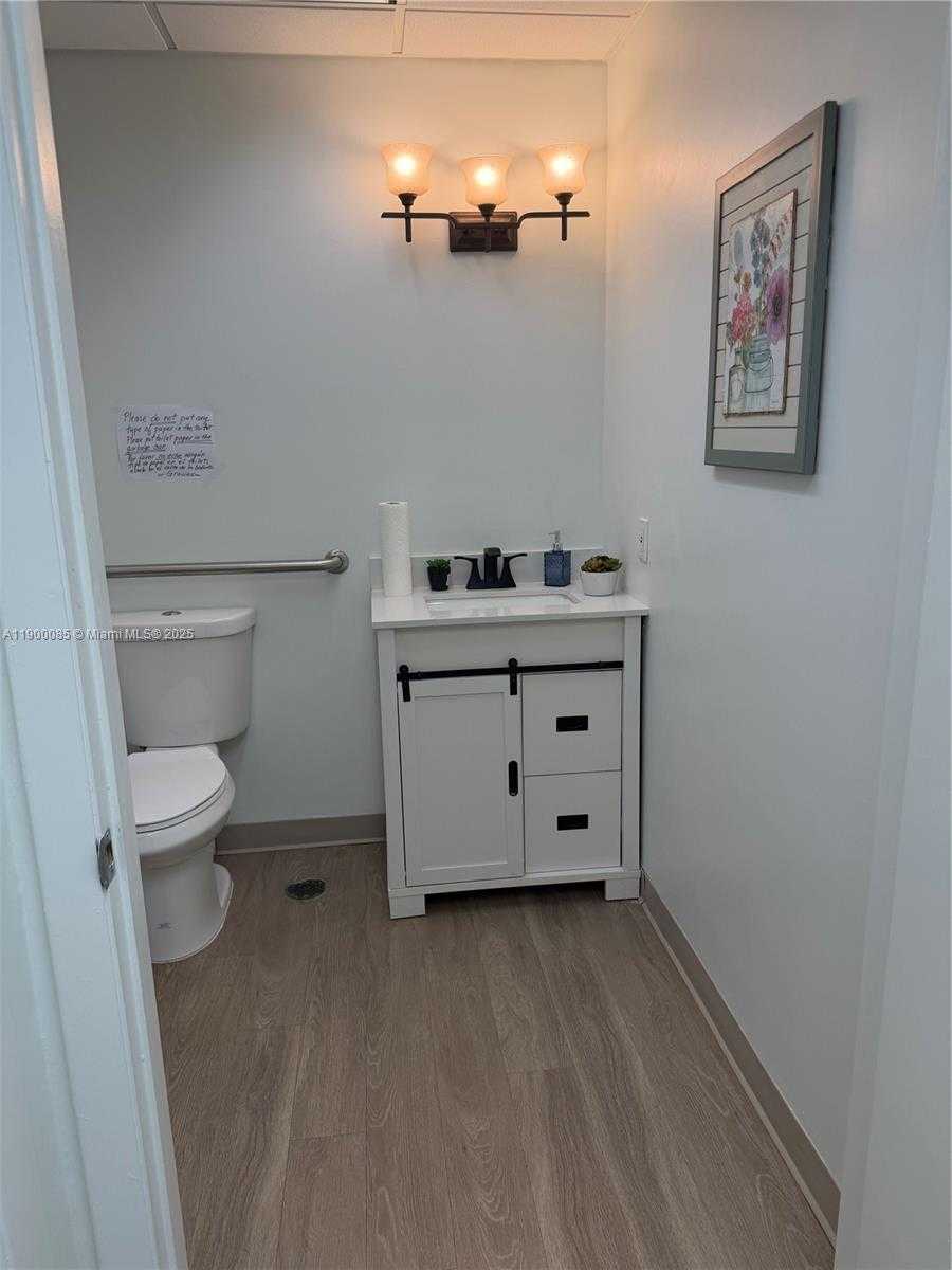 Small Image of 1625 NORTH COMMERCE PKWY #210, Weston Number 10