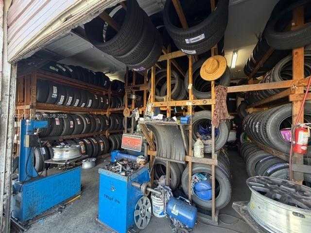 Small Image of 12305 WEST DIXIE HWY, North Miami Number 7