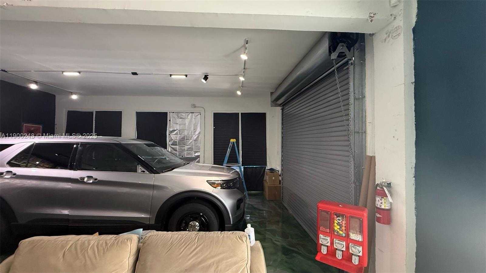 Small Image of 7040 NORTH WEST 6TH CT, Miami Number 2