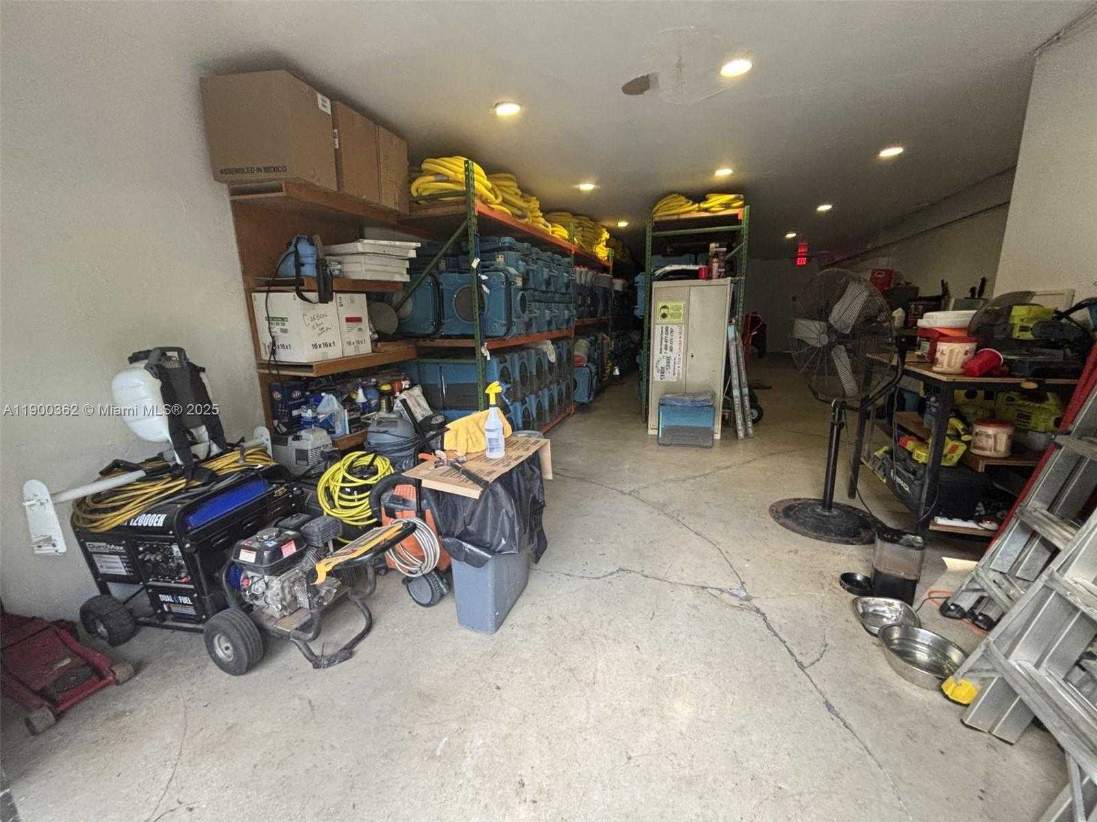 Small Image of 14715 NORTH MIAMI AVE, Miami Number 12