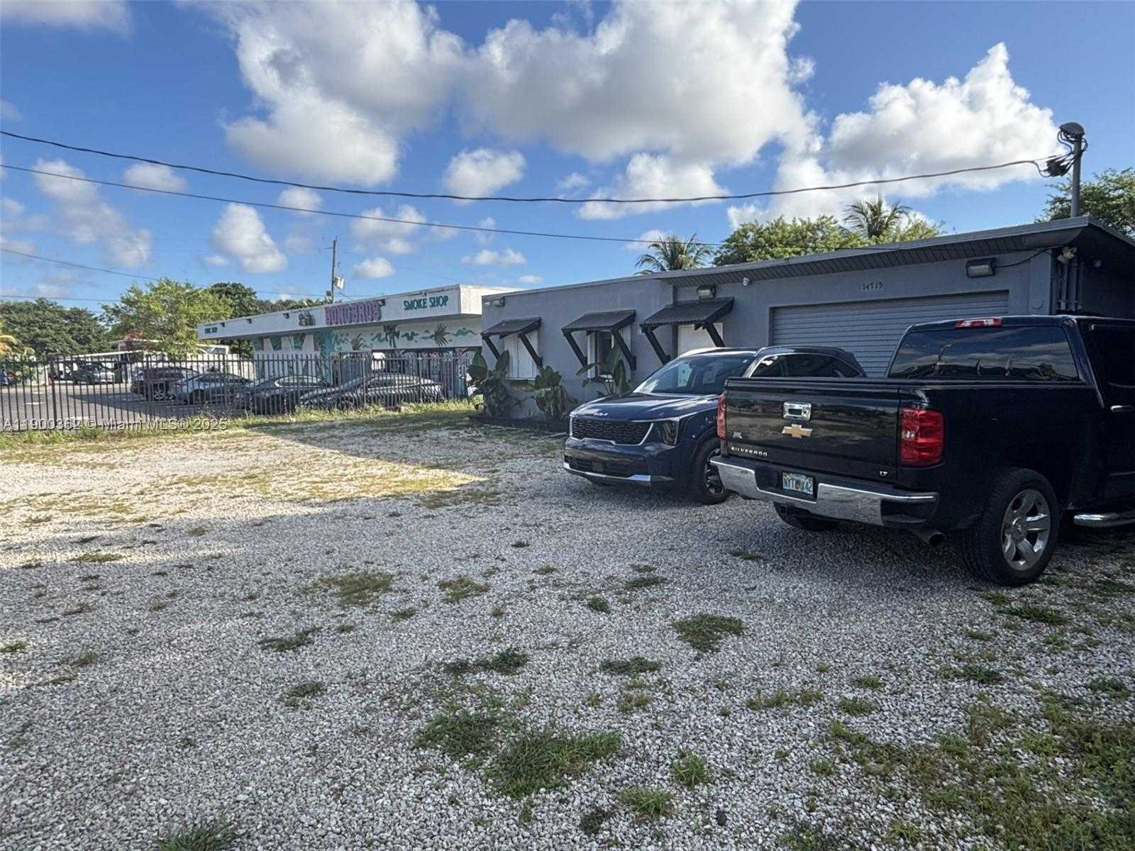 Small Image of 14715 NORTH MIAMI AVE, Miami Number 3