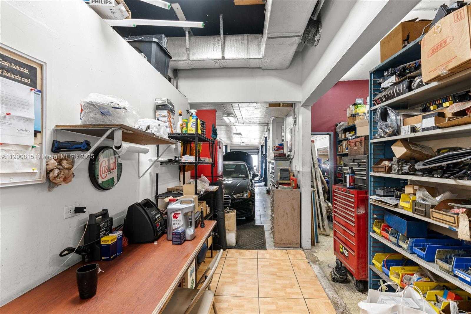 Small Image of 3771 BIRD RD, Miami Number 11