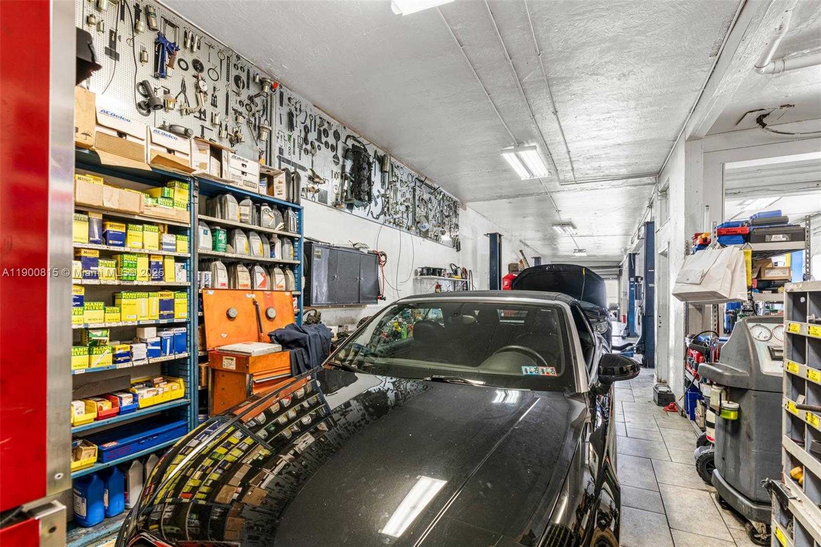 Small Image of 3771 BIRD RD, Miami Number 12