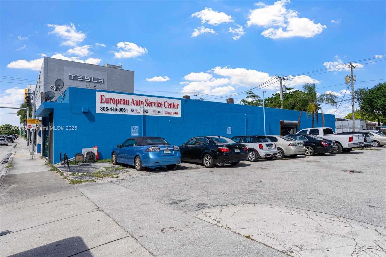 Small Image of 3771 BIRD RD, Miami Number 2