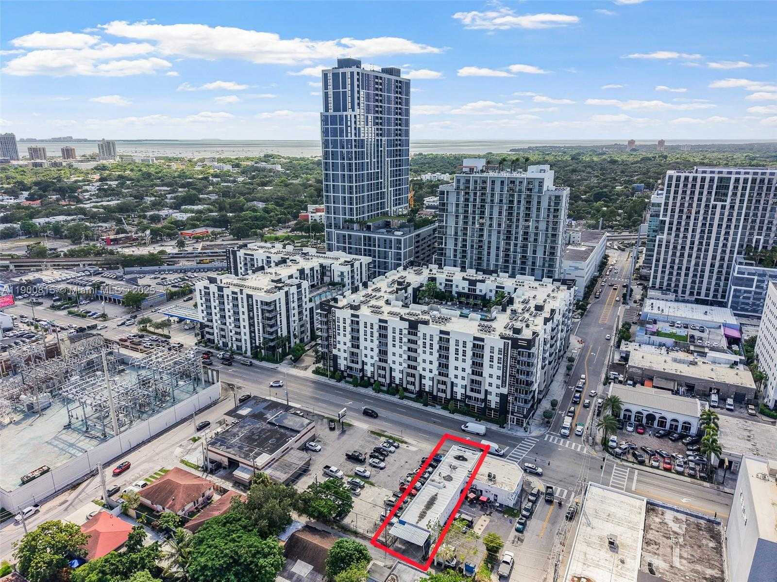 Small Image of 3771 BIRD RD, Miami Number 30