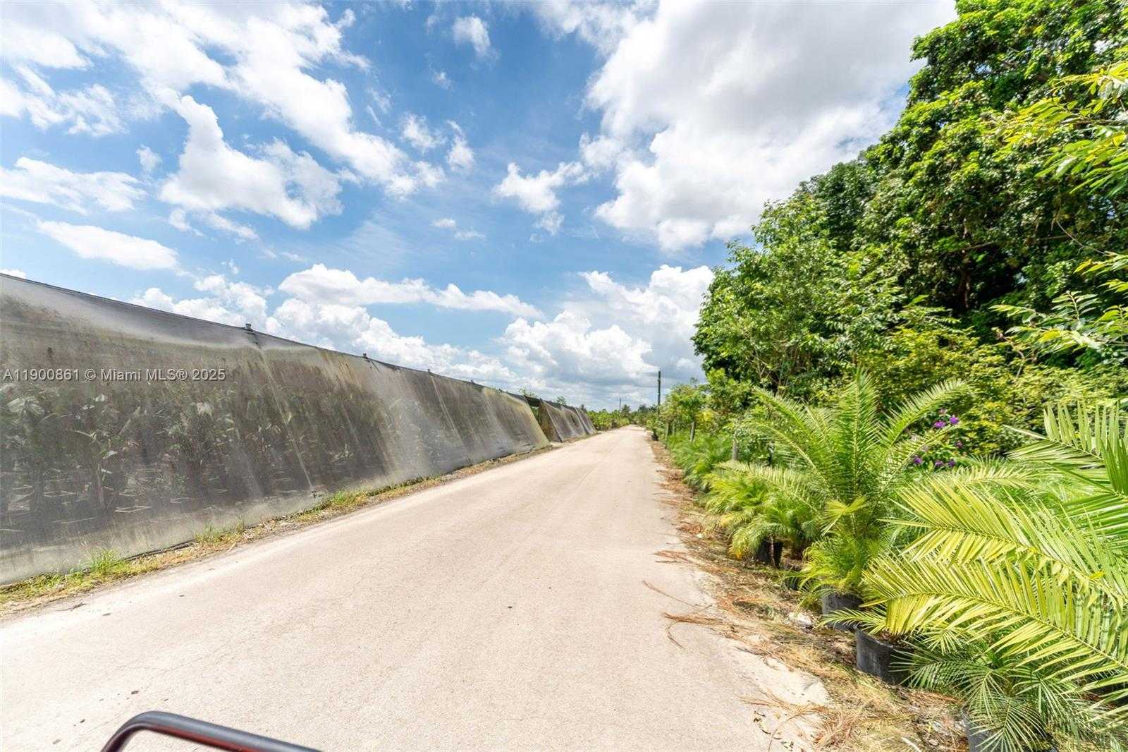 Small Image of 19000 SOUTH WEST KROME AKA 177 AVE, Miami Number 18