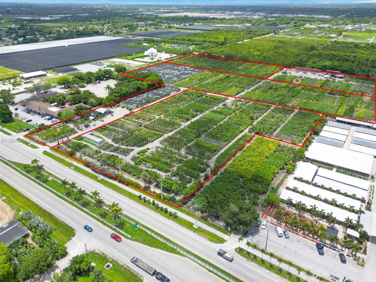 Small Image of 19000 SOUTH WEST KROME AKA 177 AVE, Miami Number 29