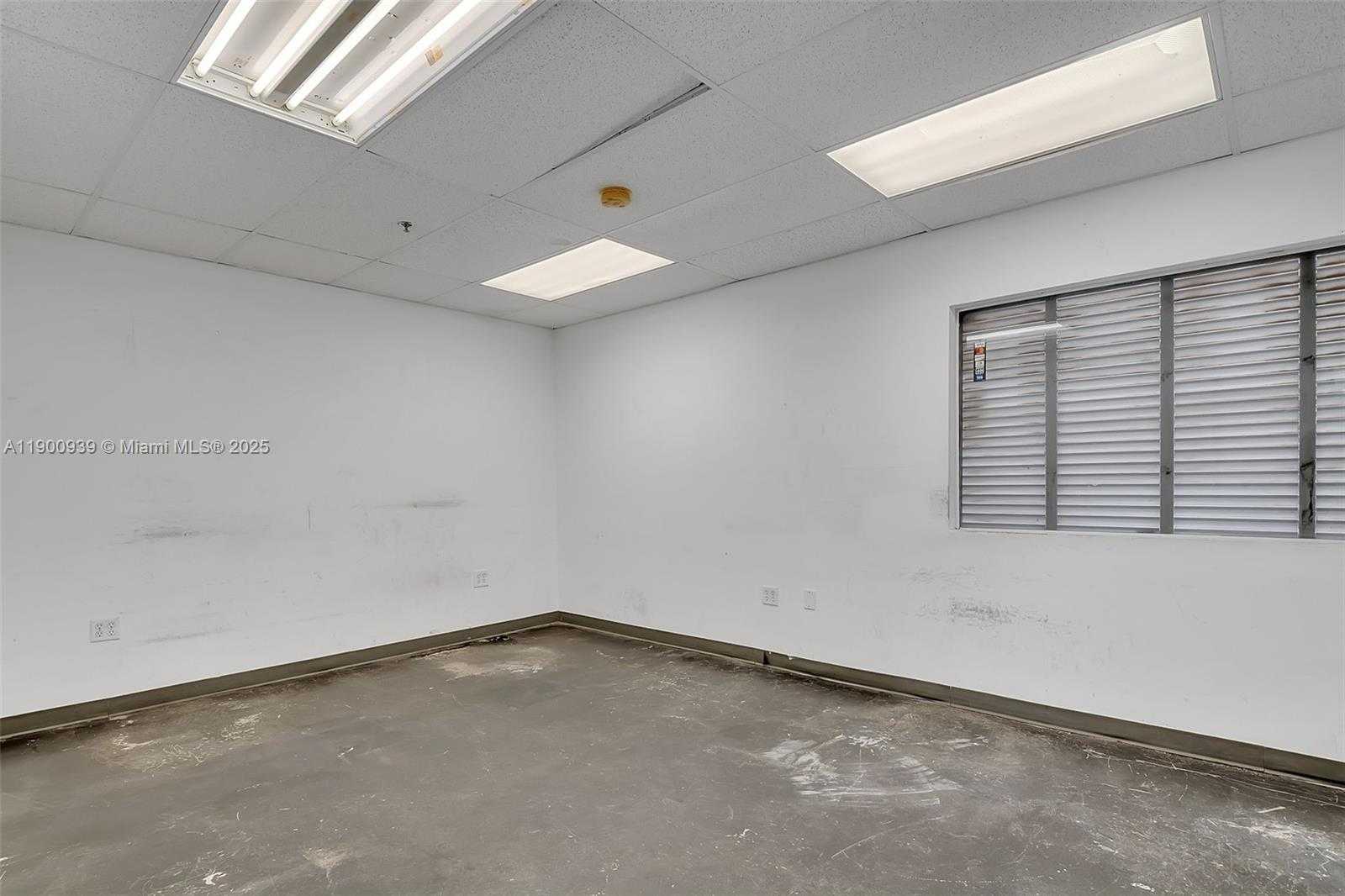 Small Image of 20200 NORTH WEST 2ND AVE #C6, Miami Gardens Number 13