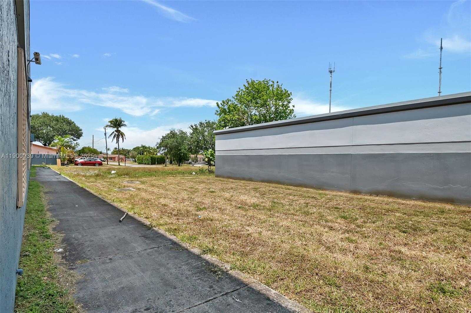 Small Image of 20200 NORTH WEST 2ND AVE #C6, Miami Gardens Number 4