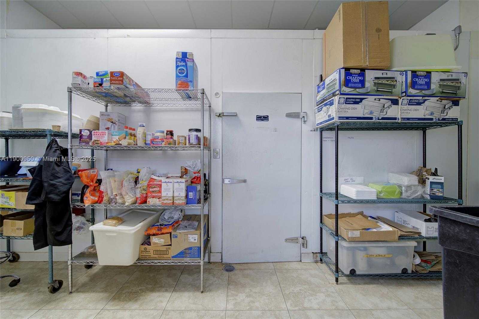 Small Image of FOR RENT IN THE HEART OF MIAMI, Miami Number 20