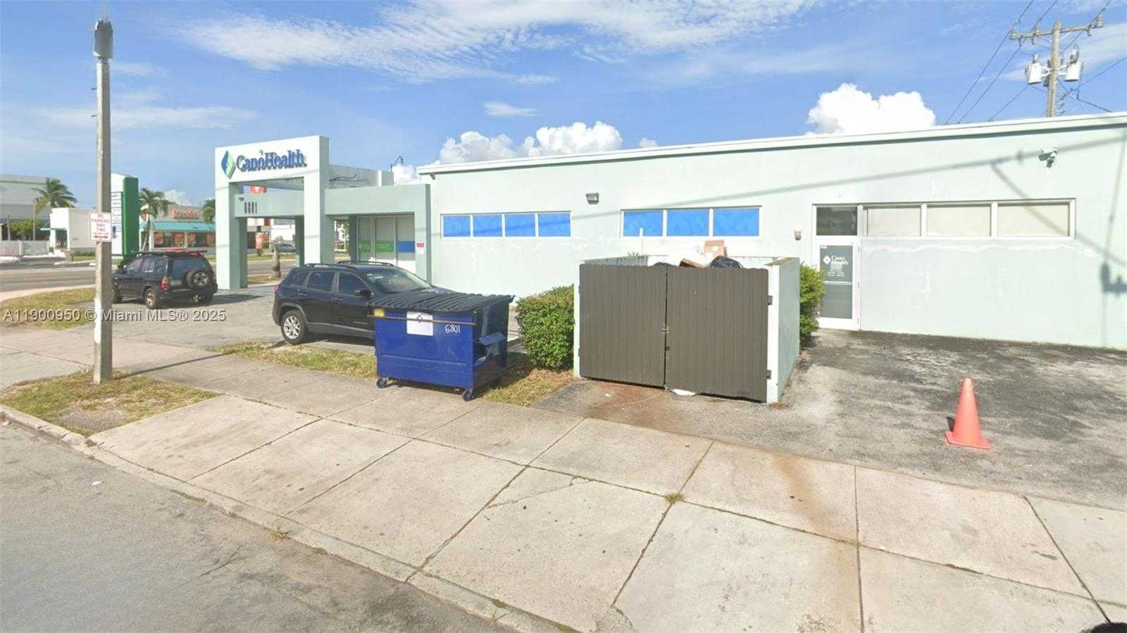 Small Image of FOR RENT IN THE HEART OF MIAMI, Miami Number 30