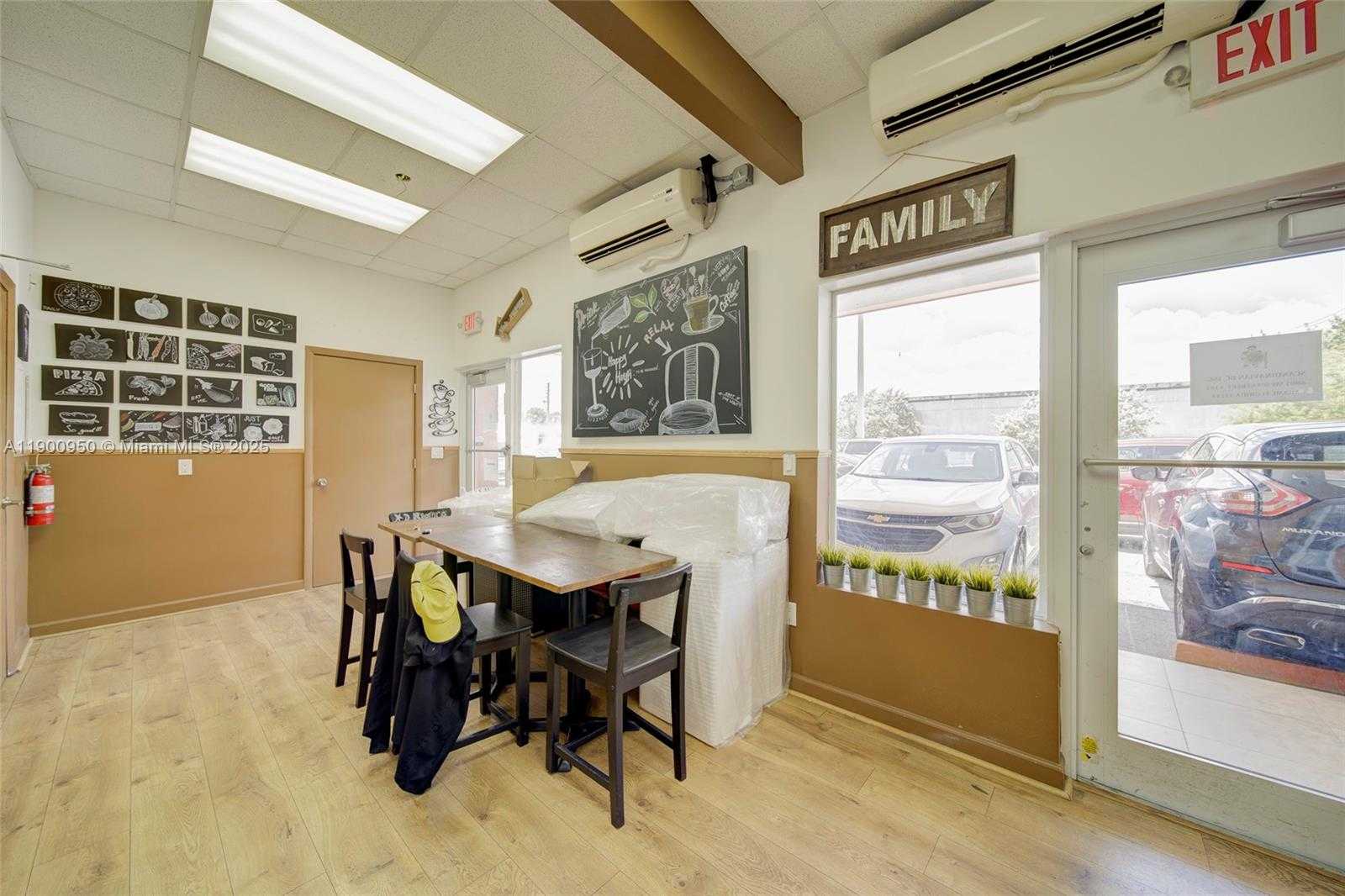 Small Image of FOR RENT IN THE HEART OF MIAMI, Miami Number 4