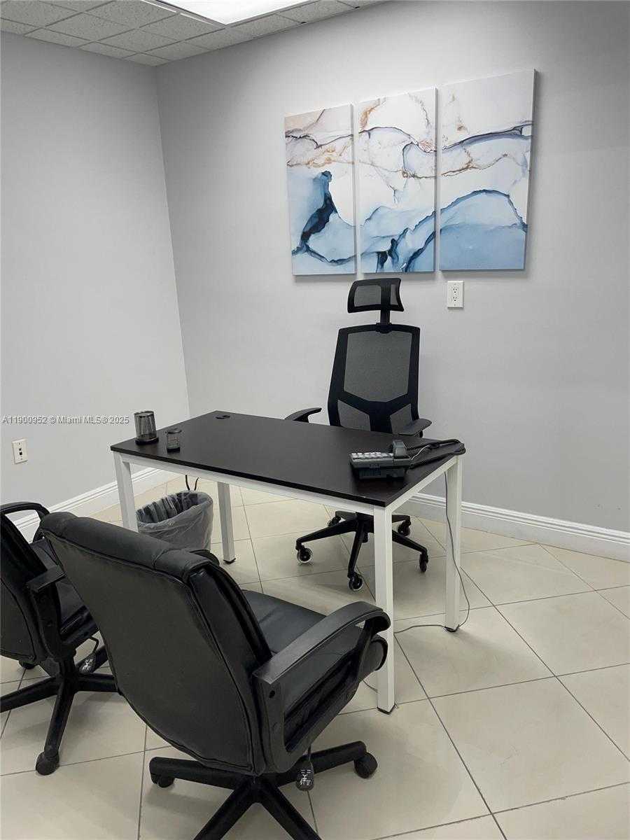 Small Image of 2801 GREENE ST #Suite 2, Hollywood Number 6
