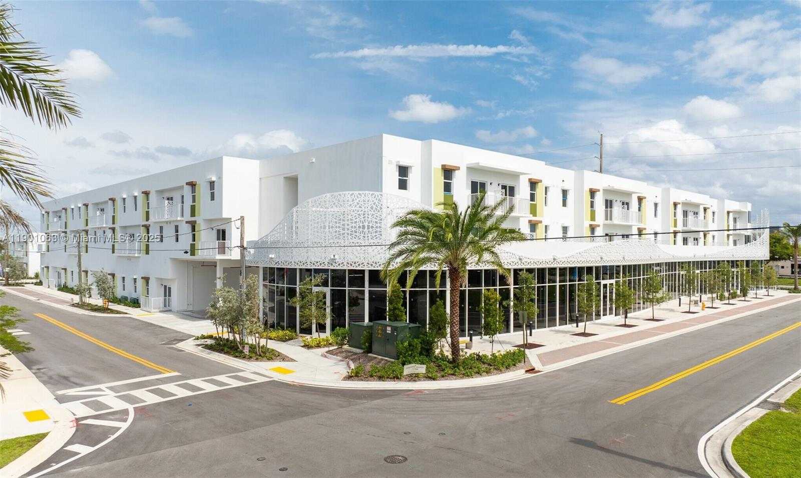 Small Image of 504 NORTH WEST 1ST AVE ##6, Hallandale Beach Number 2