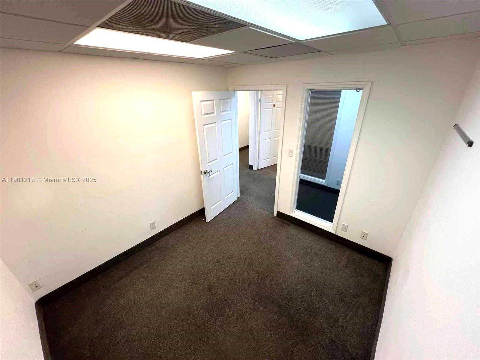 Small Image of 2727 EAST OAKLAND PARK BLVD #304, Fort Lauderdale Number 19
