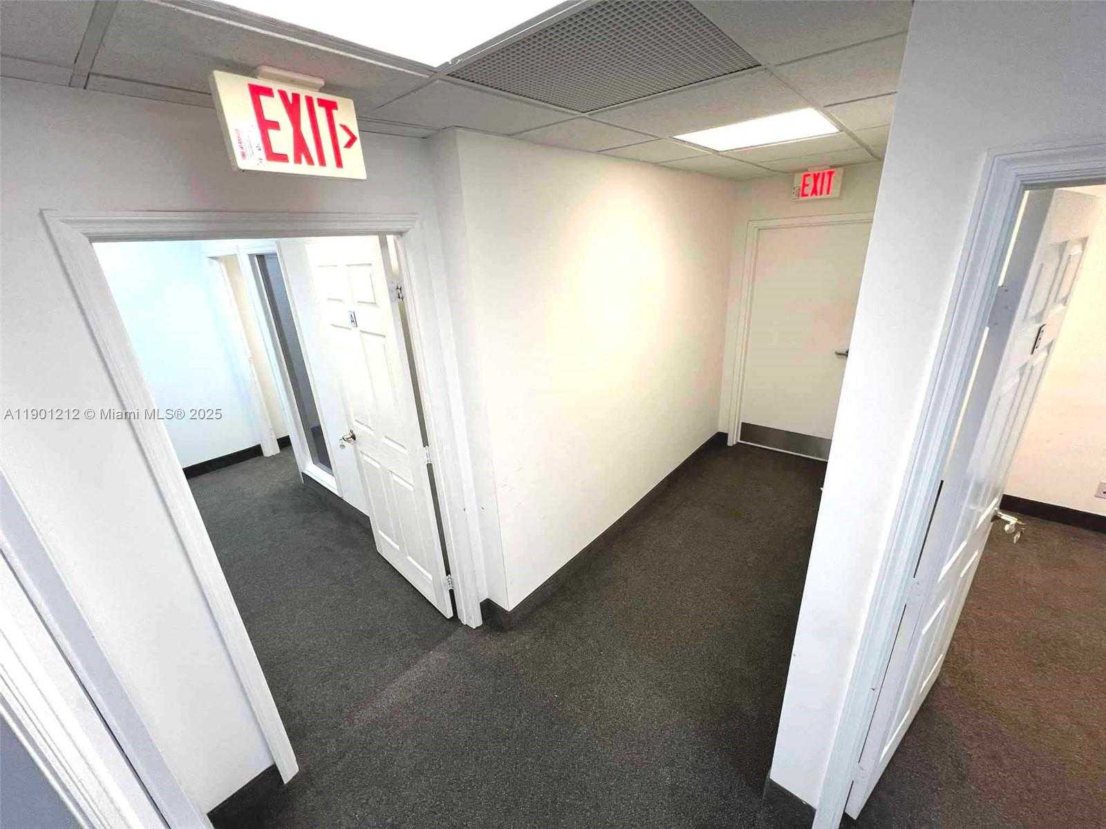 Small Image of 2727 EAST OAKLAND PARK BLVD #304, Fort Lauderdale Number 23