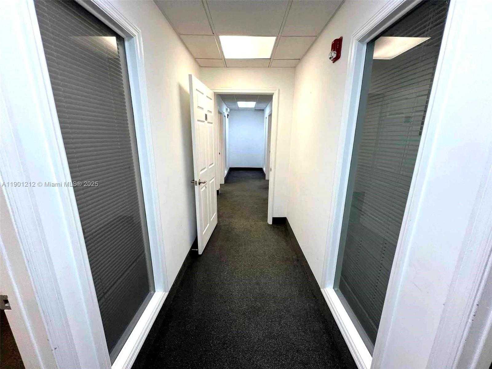 Small Image of 2727 EAST OAKLAND PARK BLVD #304, Fort Lauderdale Number 28