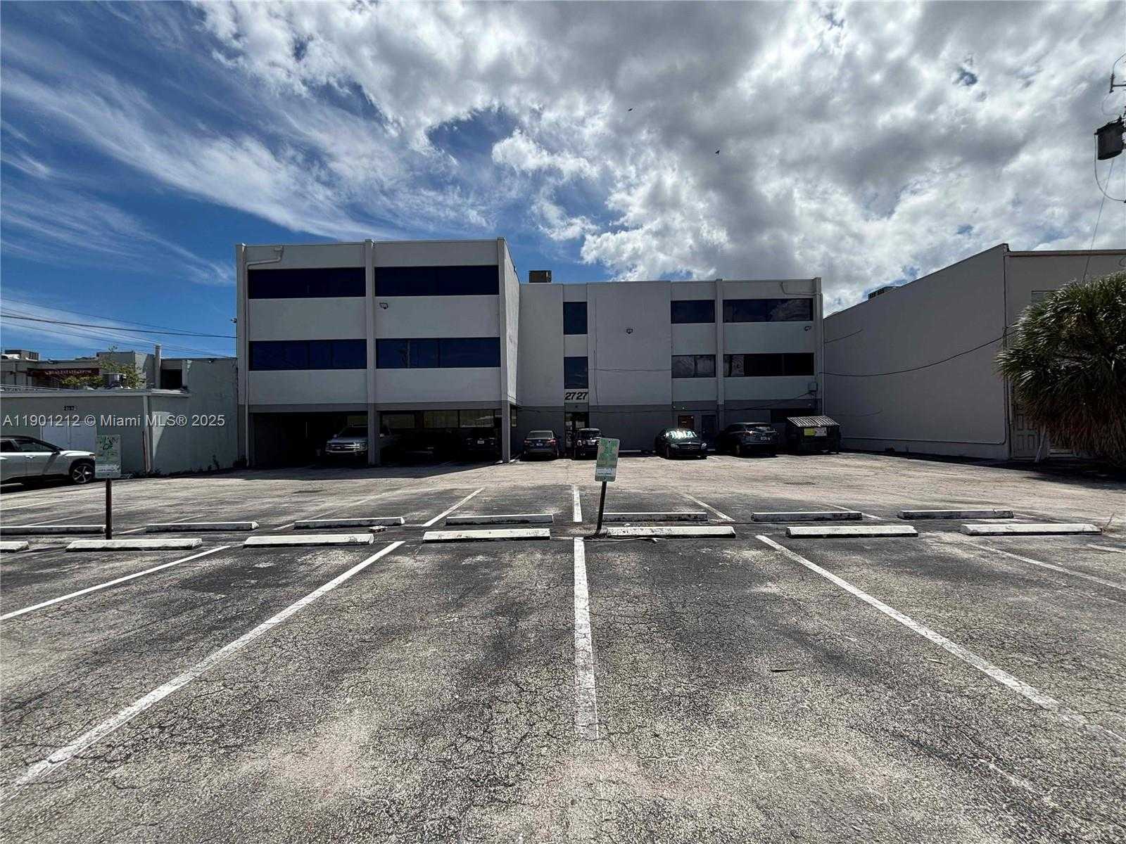 Small Image of 2727 EAST OAKLAND PARK BLVD #304, Fort Lauderdale Number 36
