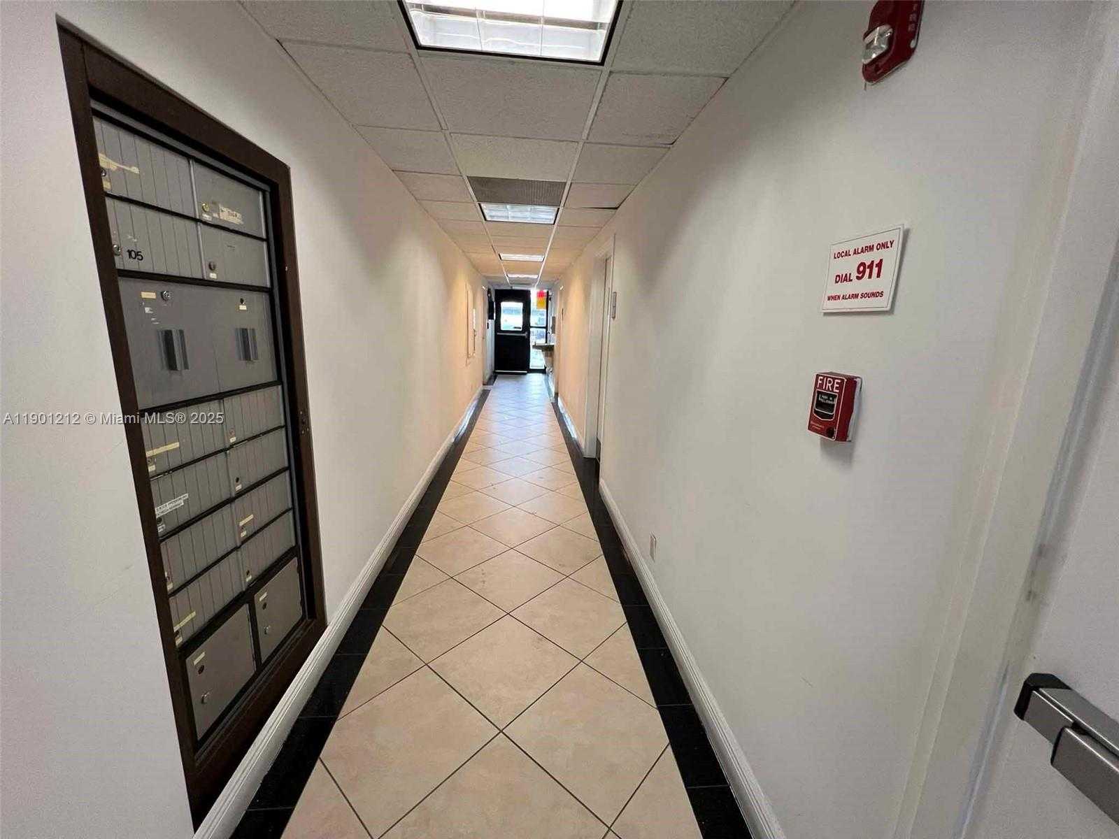 Small Image of 2727 EAST OAKLAND PARK BLVD #304, Fort Lauderdale Number 6