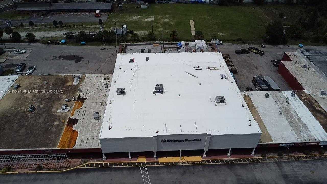 Small Image of 2921 S ORLANDO DR, Sanford Number 3