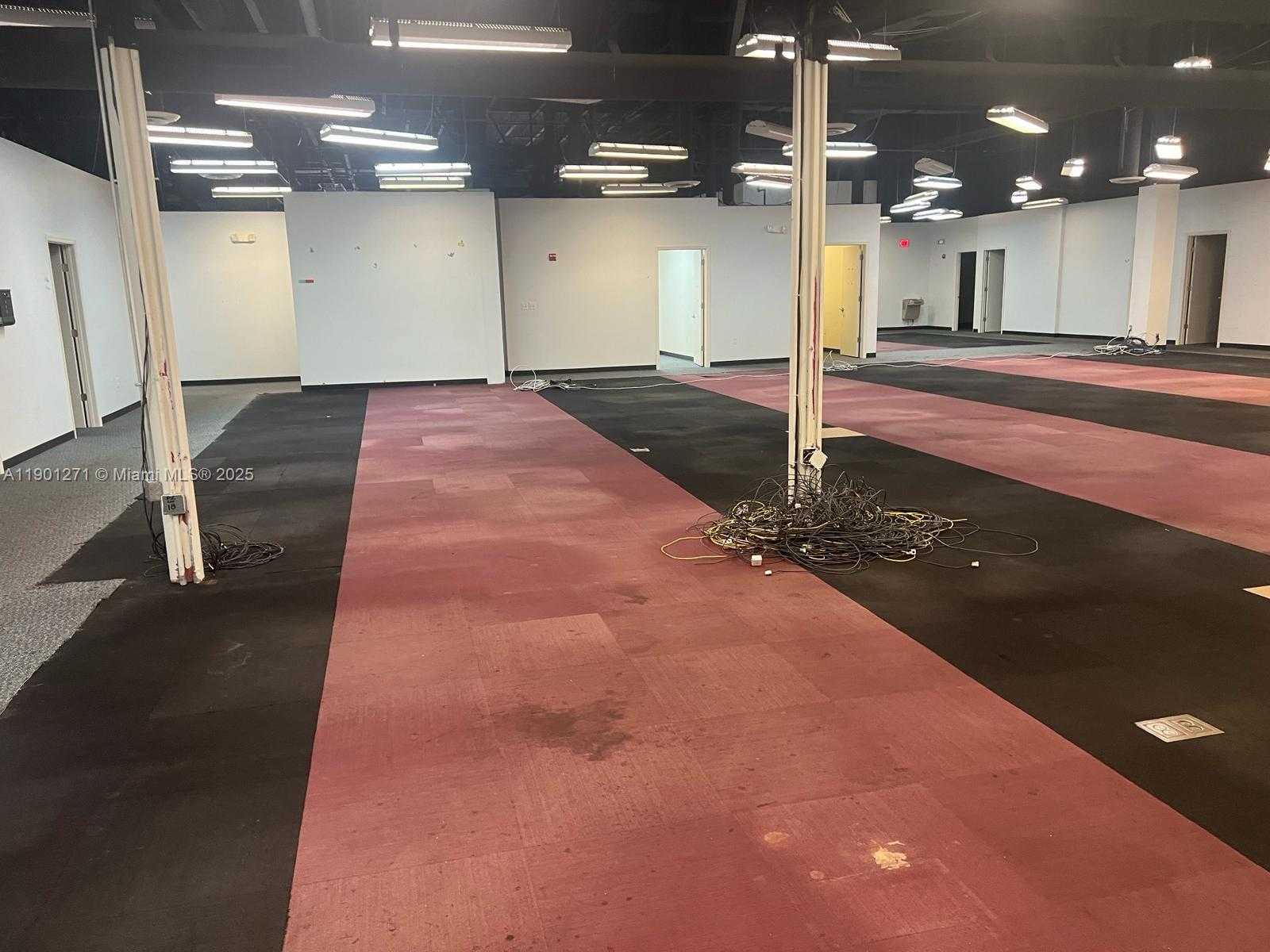 Small Image of 2921 S ORLANDO DR, Sanford Number 7