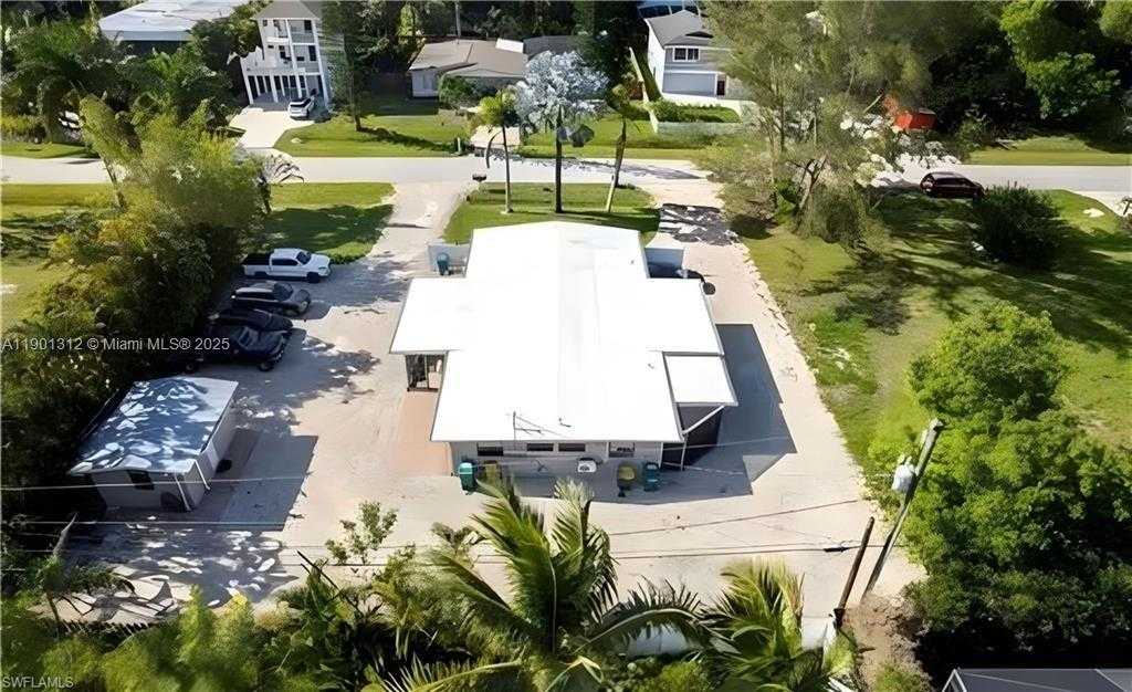 Small Image of 726 PARK AVE, Naples Number 26