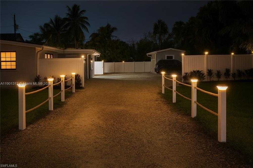 Small Image of 726 PARK AVE, Naples Number 31