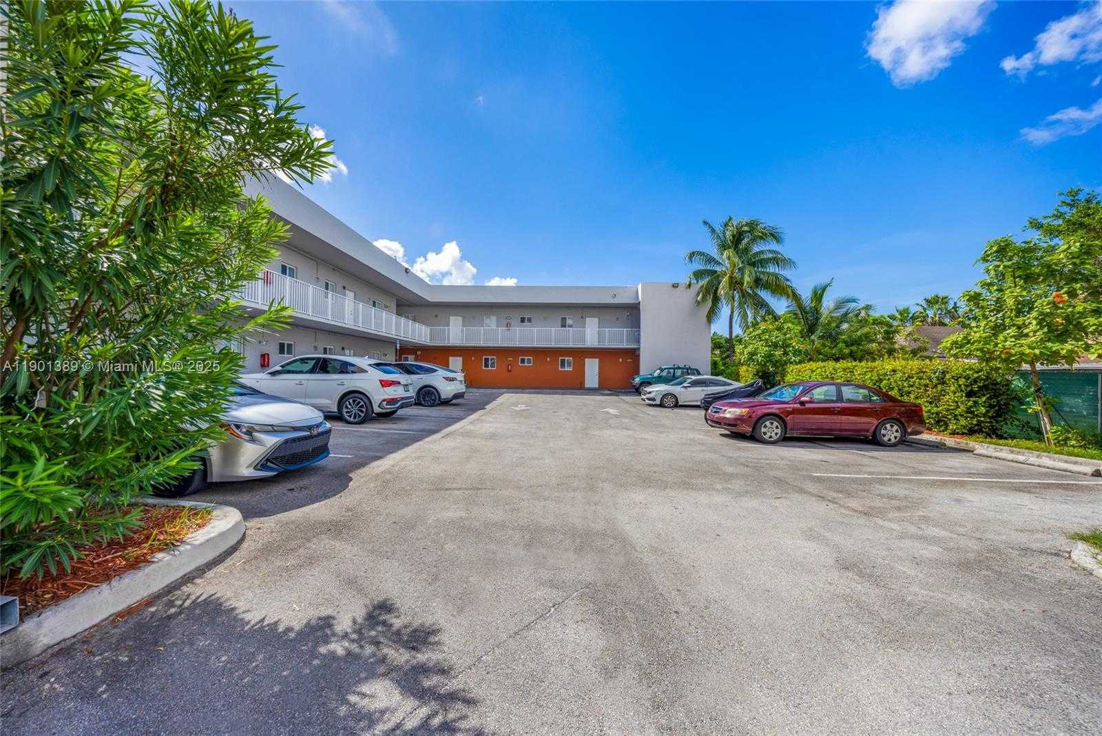 Small Image of 750 SOUTH WEST 2ND ST, Miami Number 10