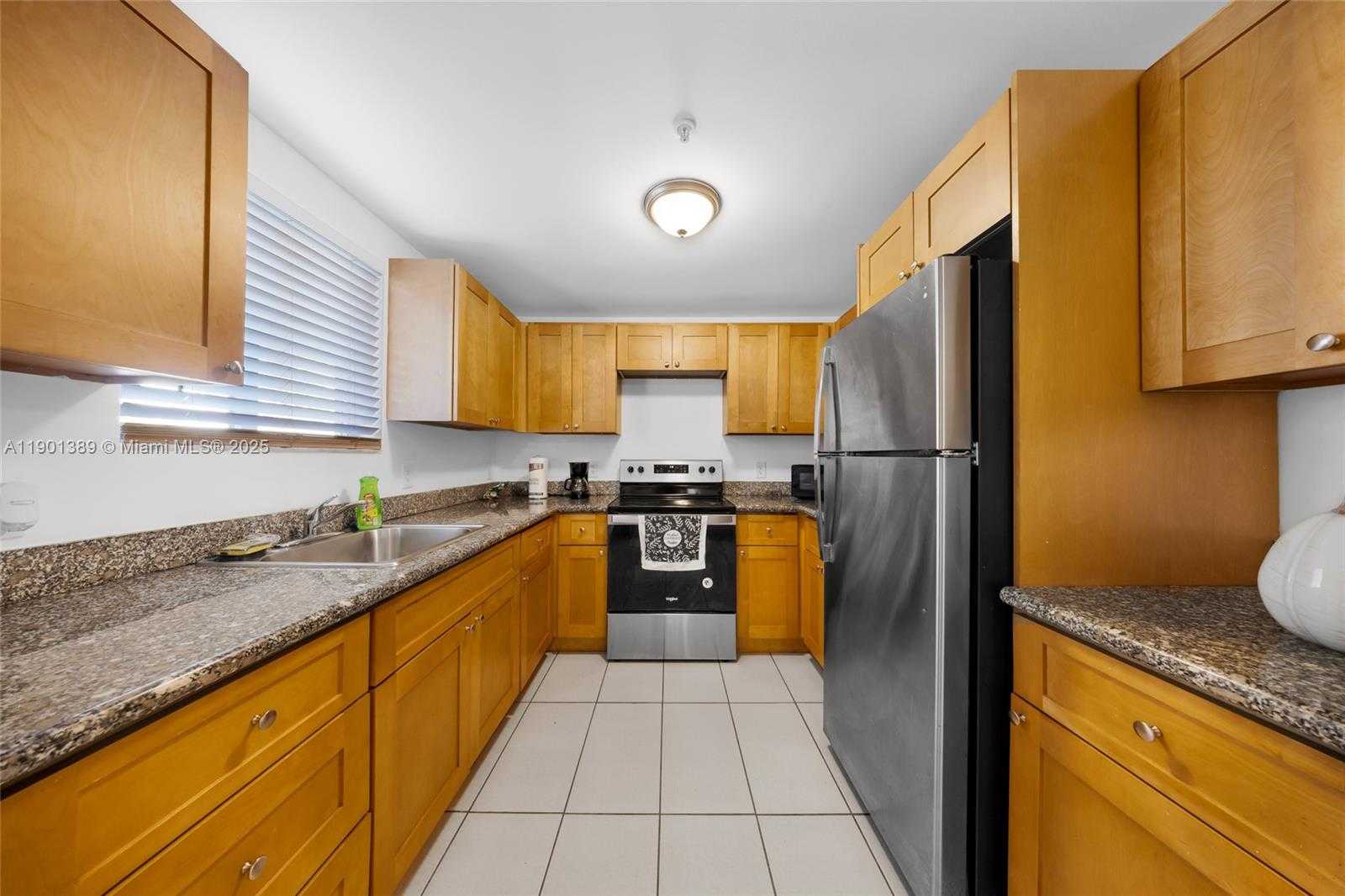 Small Image of 750 SOUTH WEST 2ND ST, Miami Number 27