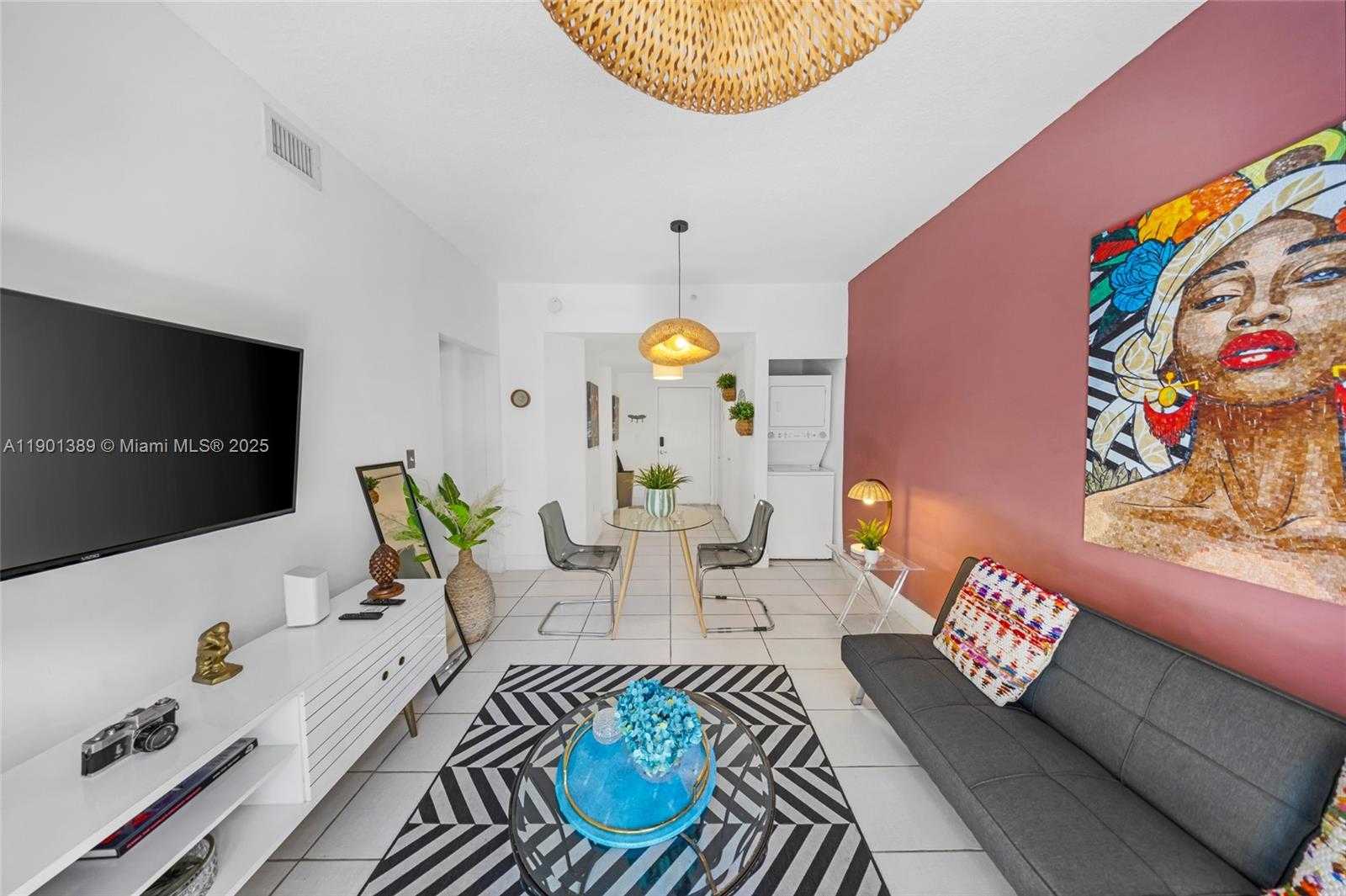 Small Image of 750 SOUTH WEST 2ND ST, Miami Number 48