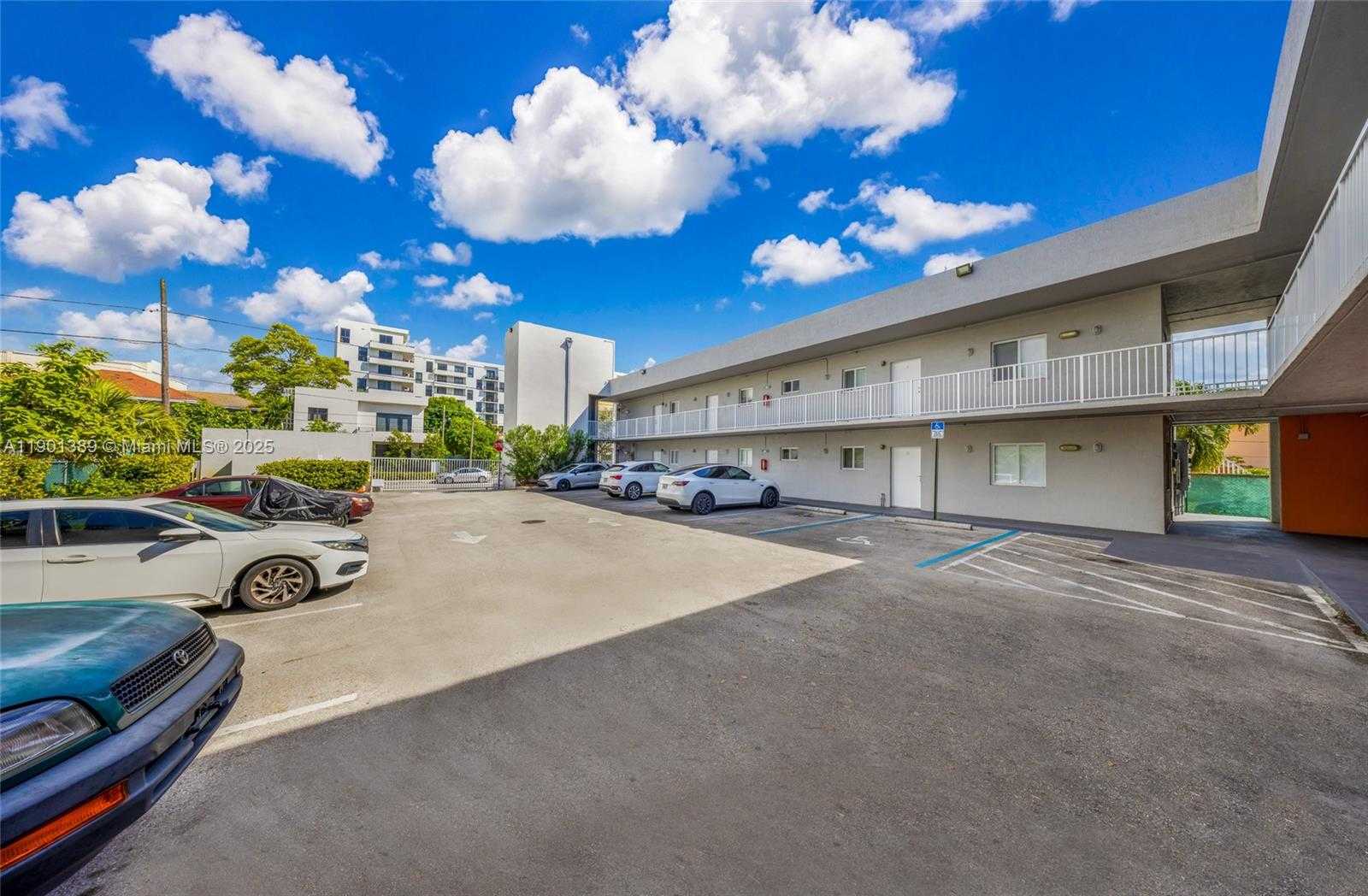 Small Image of 750 SOUTH WEST 2ND ST, Miami Number 6