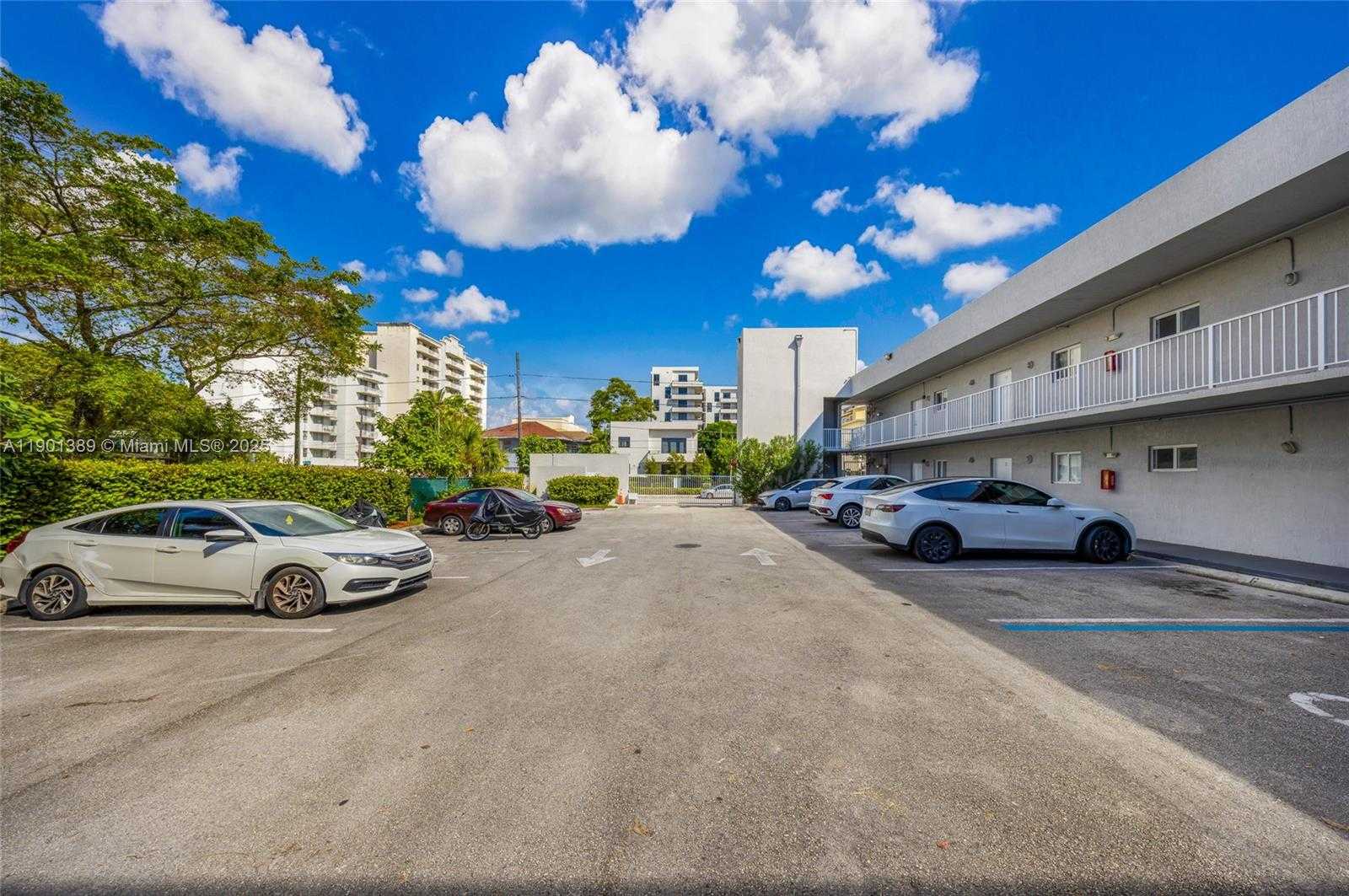 Small Image of 750 SOUTH WEST 2ND ST, Miami Number 8
