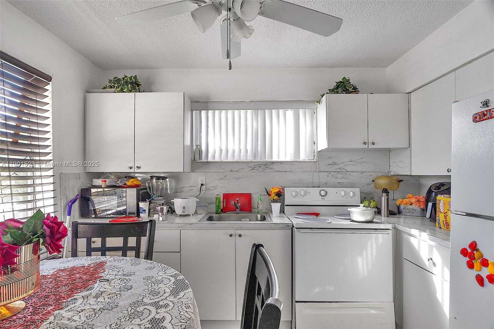 Small Image of 225 SOUTH WEST 18TH AVE, Miami Number 20