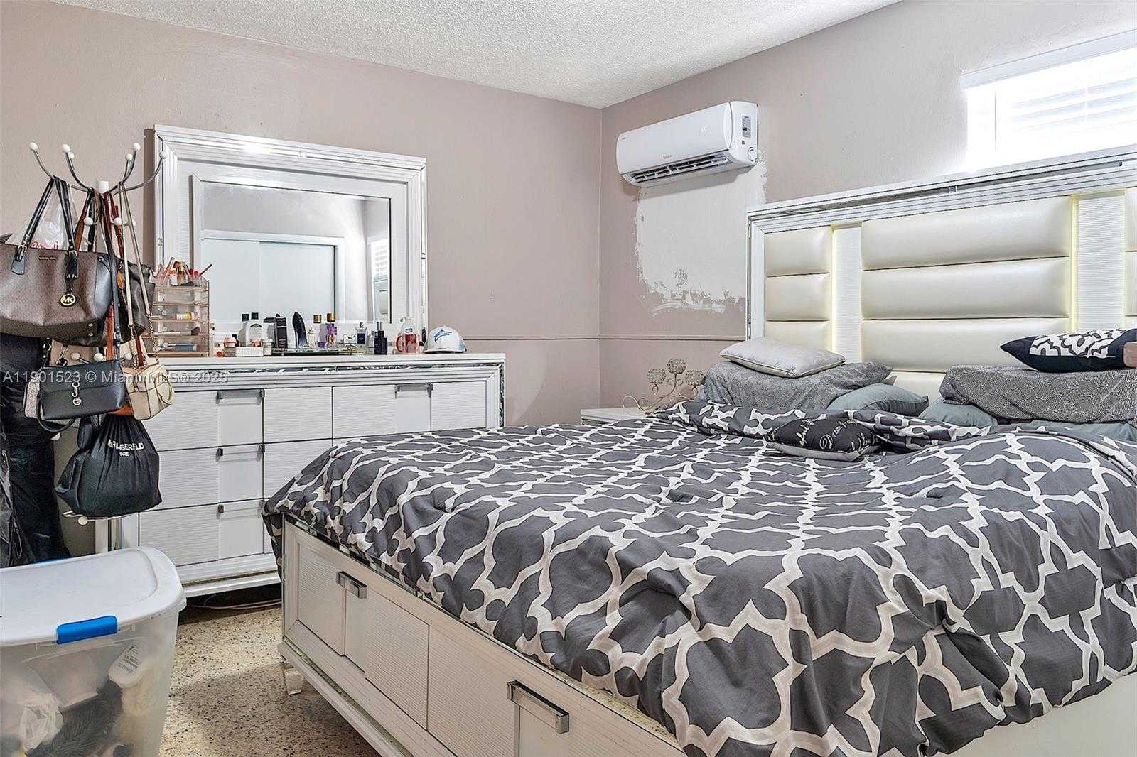 Small Image of 225 SOUTH WEST 18TH AVE, Miami Number 24