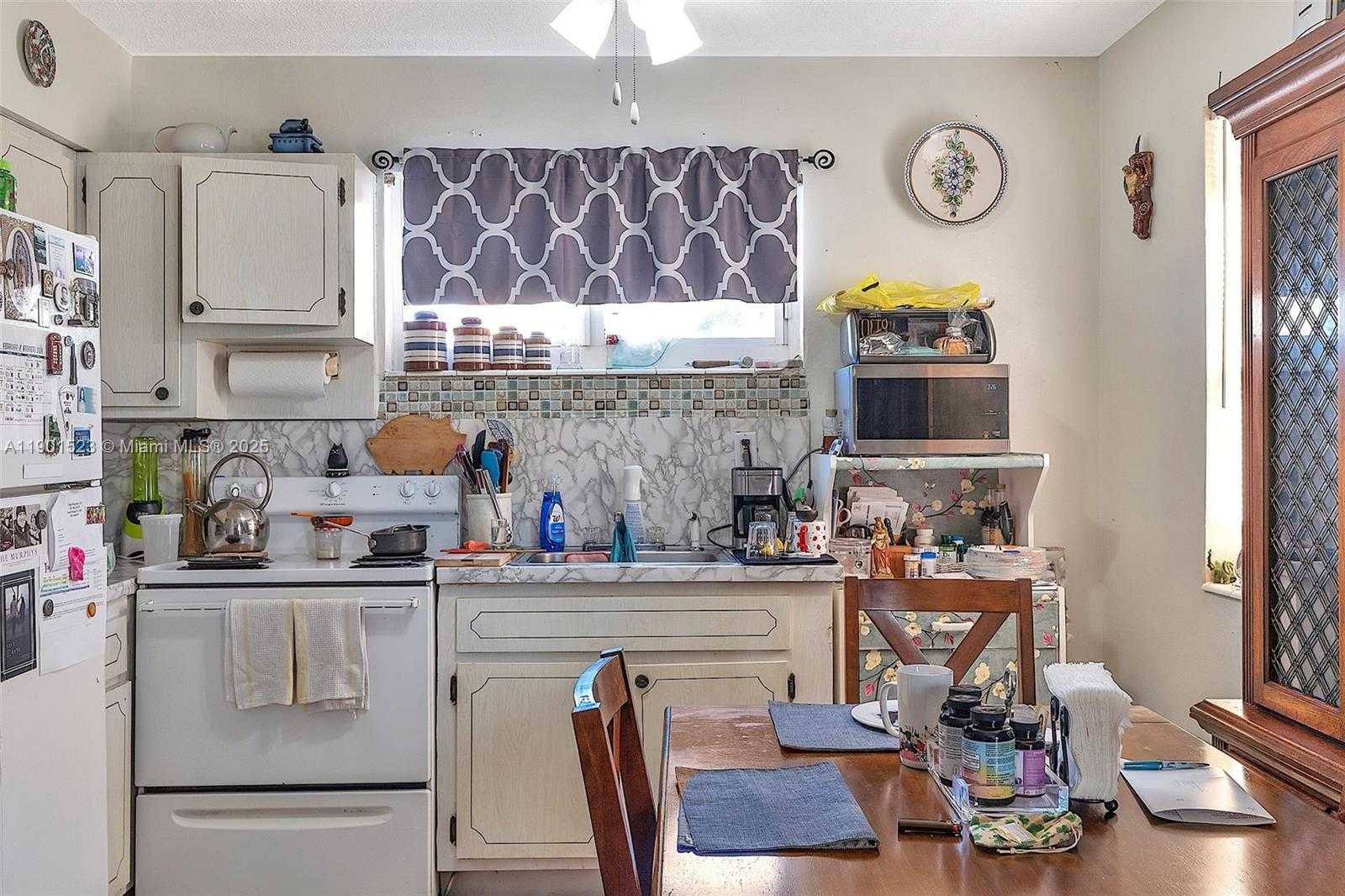 Small Image of 225 SOUTH WEST 18TH AVE, Miami Number 27