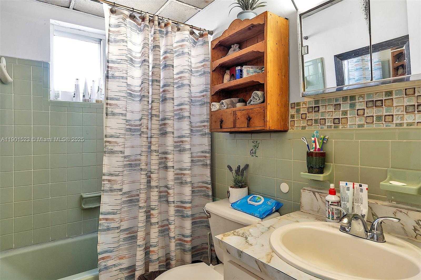 Small Image of 225 SOUTH WEST 18TH AVE, Miami Number 28