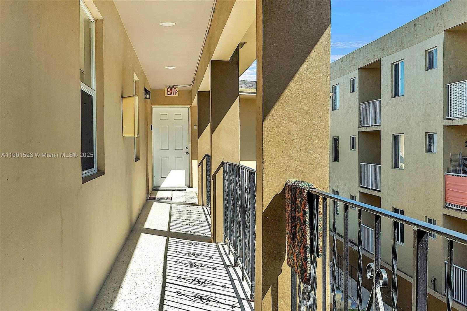 Small Image of 225 SOUTH WEST 18TH AVE, Miami Number 4