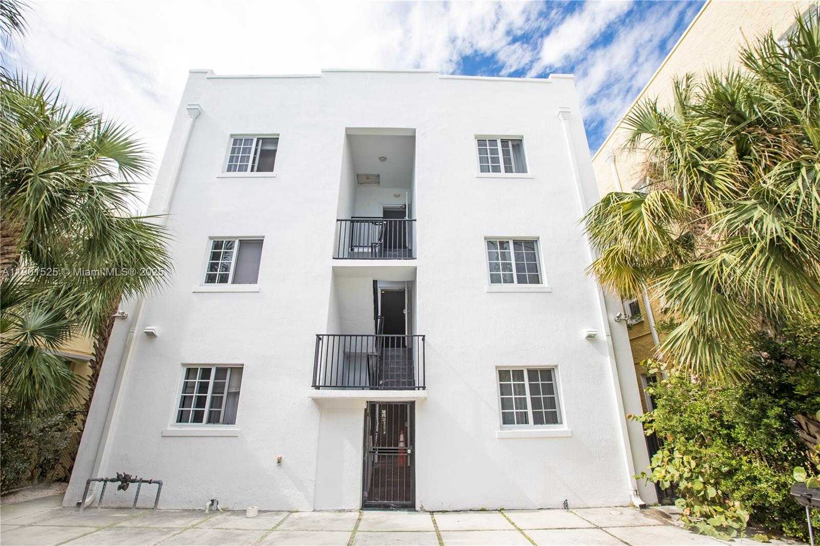 Small Image of 1345 PENNSYLVANIA AVE, Miami Beach Number 3