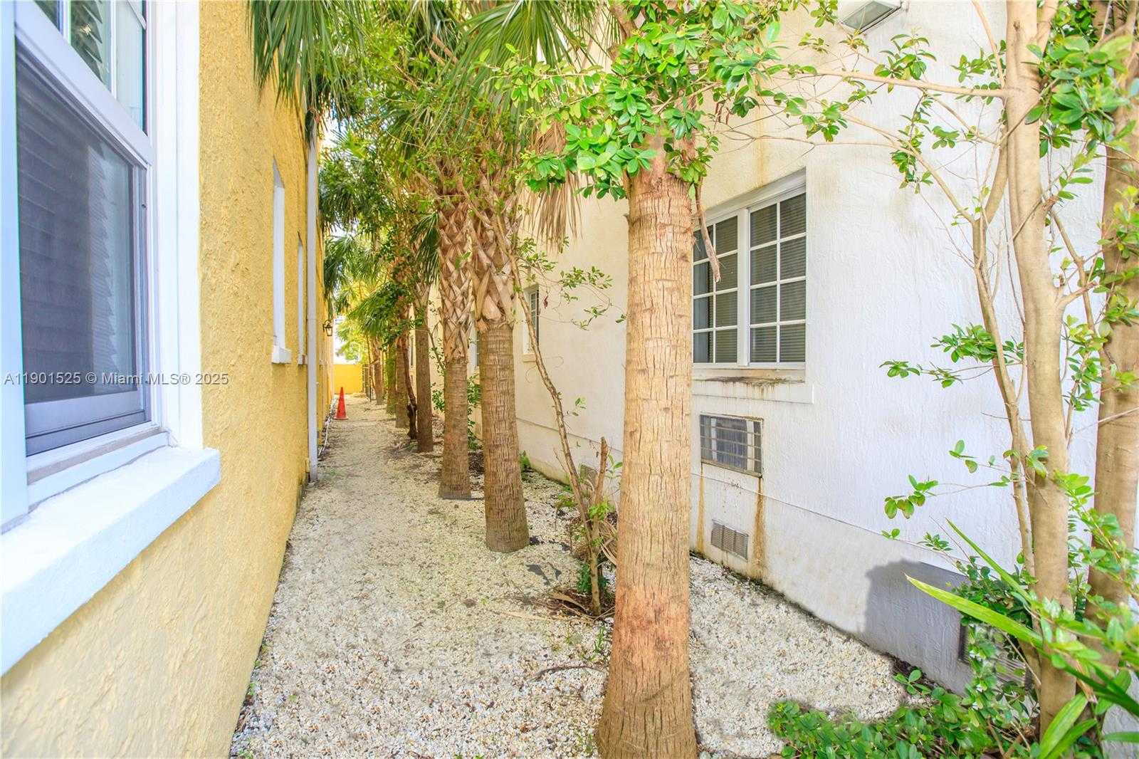 Small Image of 1345 PENNSYLVANIA AVE, Miami Beach Number 8