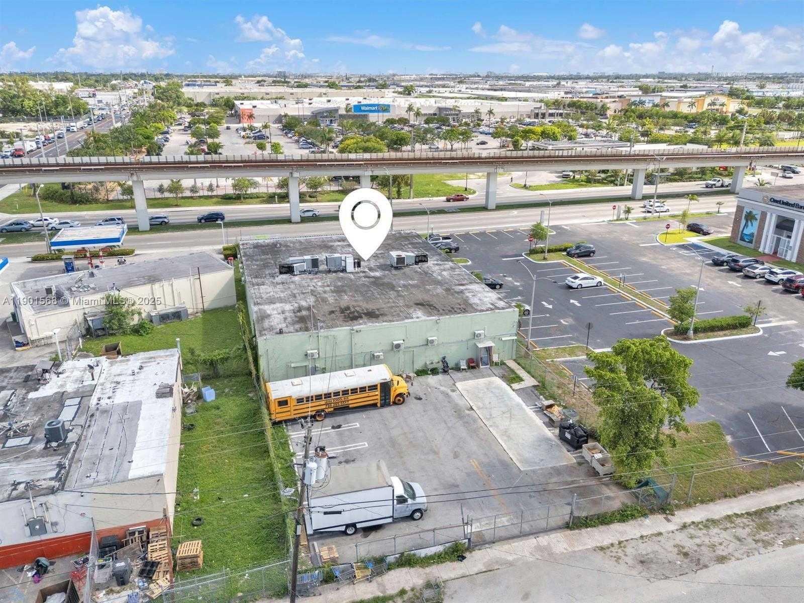 Small Image of 3221 NORTH WEST 79TH ST, Miami Number 7