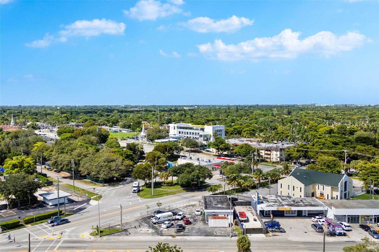 Small Image of 11815 NORTH EAST 2ND AVE, Miami Number 13